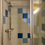 St Moritz בית הארחה *